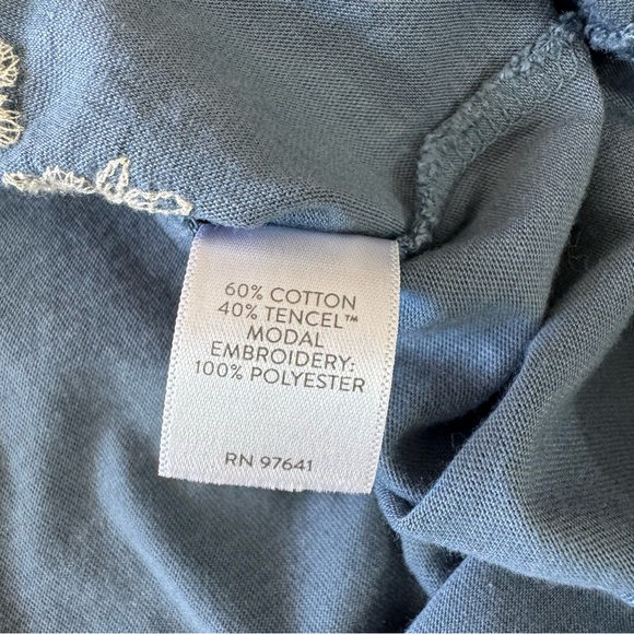 J.Jill Floral Expressions V-Neck Tunic Top Blue White Embroidered Floral Size M - Picture 12 of 14